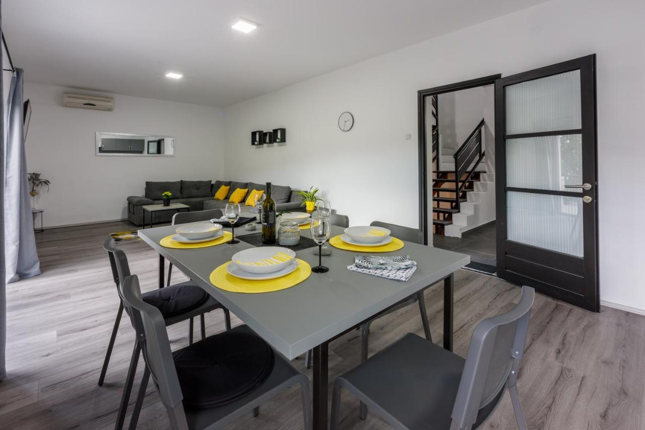 Holiday House Dino Bribir  Zewnętrze zdjęcie